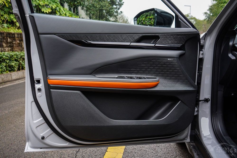 ԇ�{�L��UNI-V һ����ӵ������\(y��n)��(d��ng)�I܇��