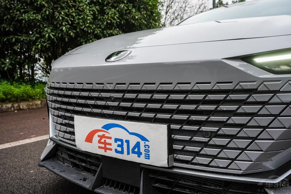 ԇ�{�L��UNI-V һ����ӵ������\(y��n)��(d��ng)�I܇��