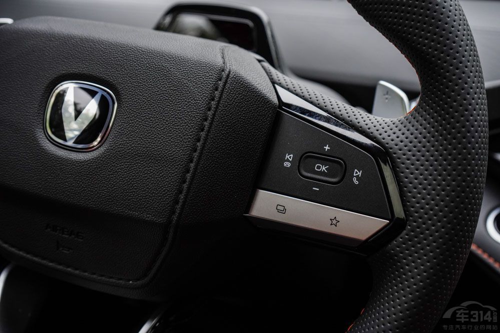 ԇ�{�L��UNI-V һ����ӵ������\(y��n)��(d��ng)�I܇��