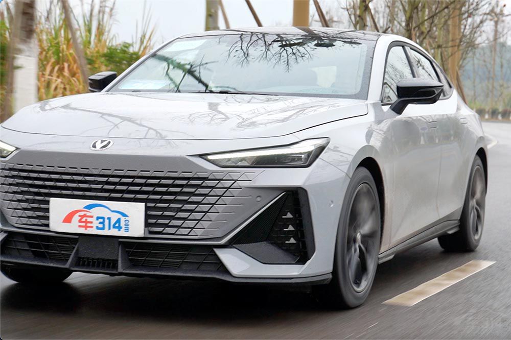 ԇ�{�L��UNI-V һ����ӵ������\(y��n)��(d��ng)�I܇��