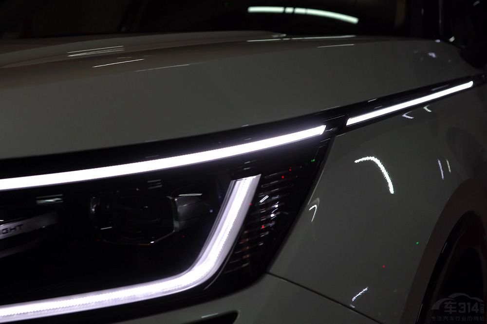 ԇ�{�󱊔�Ѳ��������SUV���Ǽ������B��