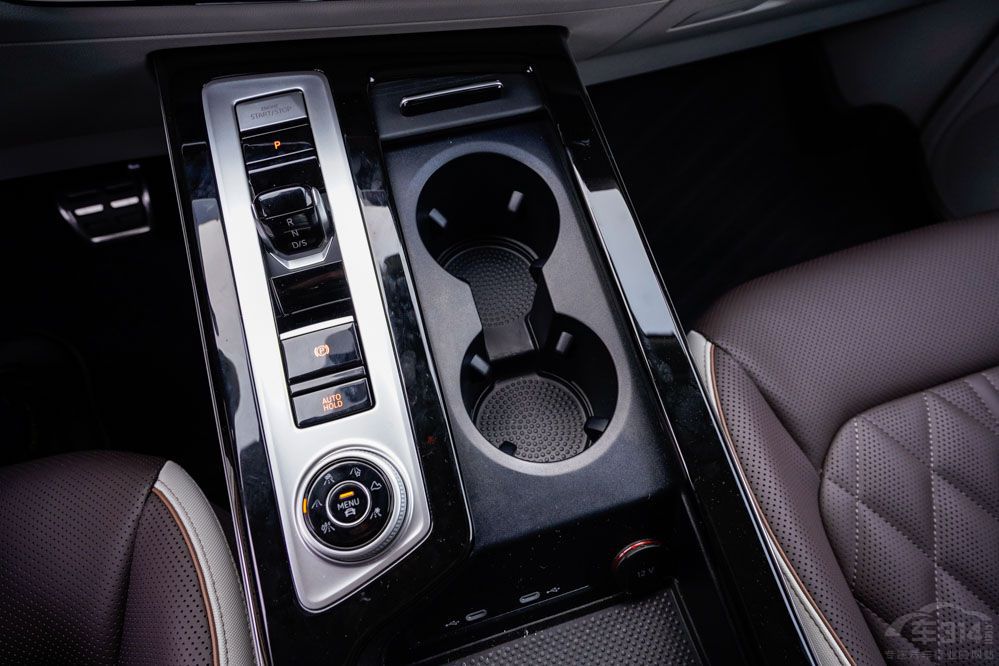 ԇ�{�󱊔�Ѳ��������SUV���Ǽ������B��