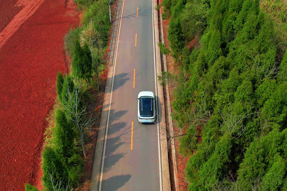 ԇ�{�󱊔�Ѳ��������SUV���Ǽ������B��