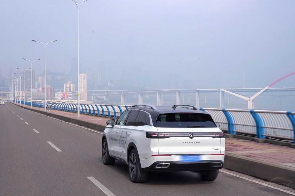 ԇ�{�󱊔�Ѳ��������SUV���Ǽ������B��