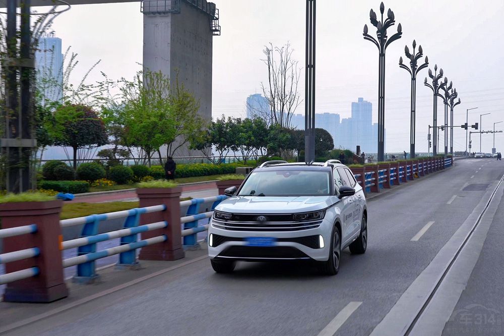 ԇ�{�󱊔�Ѳ��������SUV���Ǽ������B��