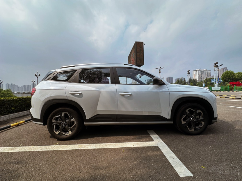 MUFASA���S���x15�f��(n��i)����SUV�¾�����