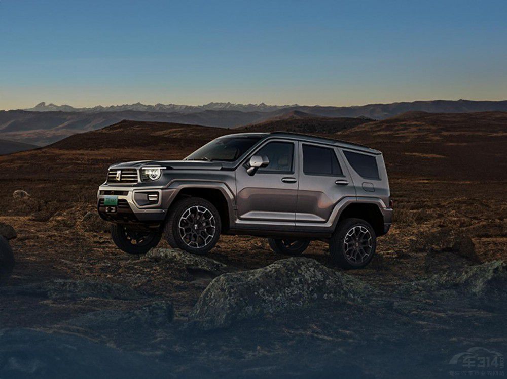 �(qi��ng)Ӳ��SUV?̹��700 Hi4-TVS�S��������