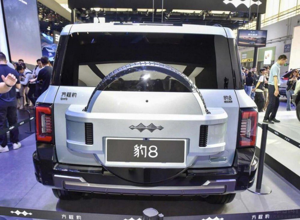 ����܇չ��ը�ѵ�SUV���������c(di��n)̫����