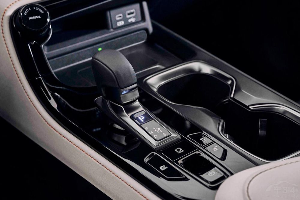 �������ASUV��y�� �l(shu��)�ܫ@�ø�����A��