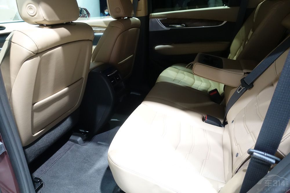 �������ASUV��y�� �l(shu��)�ܫ@�ø�����A��