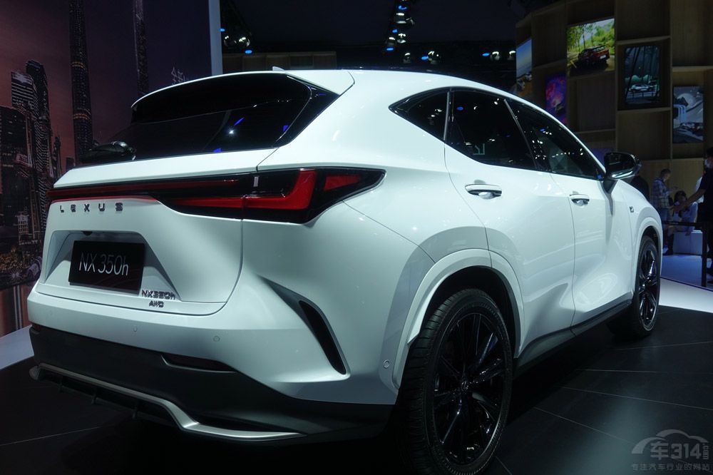 �������ASUV��y�� �l(shu��)�ܫ@�ø�����A��