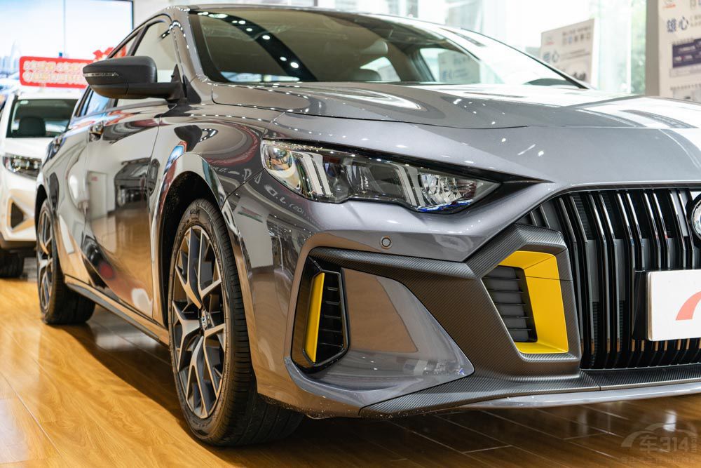 �ز�ס����15�f��(n��i)�ԃr���x������������