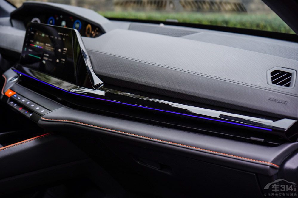 �l�����p�˵�һ���I�ܣ�UNI-V����Ӱ��