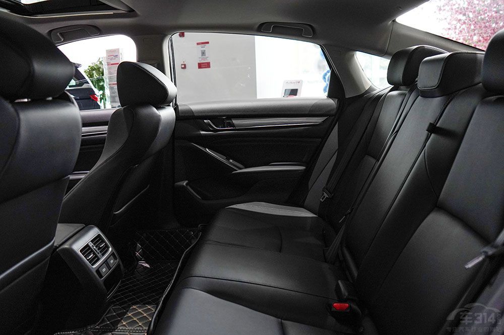 �����ֵ�ͬ�Ҳٸ� ��Ӣ������Γ������w