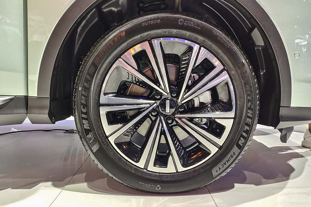 15-20�f����SUV���]�l �@����܇����(y��ng)�e�^