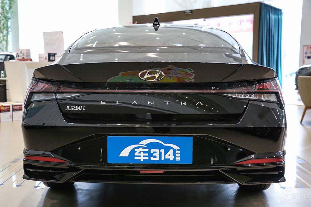 ���m��ӭ��С�Ŀ܎�����ݵ����²��£�