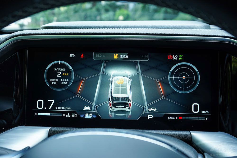 ������Ʒ�|(zh��)SUV��ƴ �x��;����߀��GS8