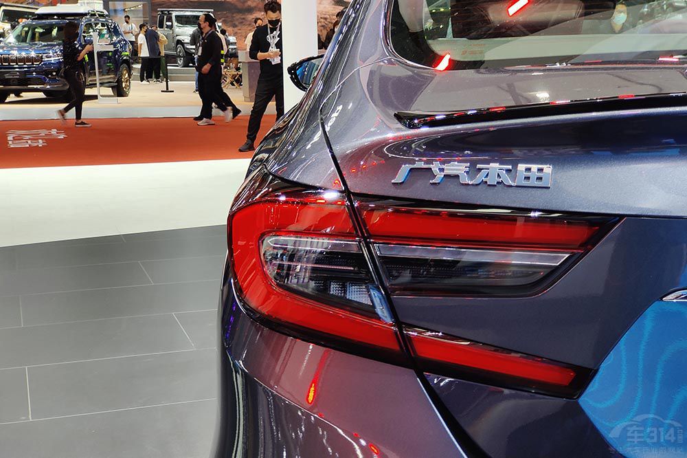 20�fֻ���x���w�̈́P���𣿱ȁ��ϝh����