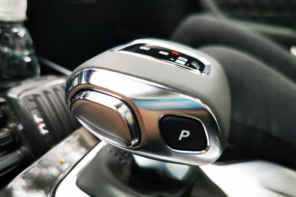 20�f�ISUV���x̽�����t��HS5��ԒҪ�f