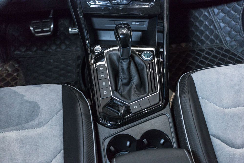 20�f�ISUV���x̽�����t��HS5��ԒҪ�f