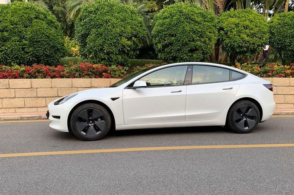 Model 3���Ȱ�����S��С�iP7�������l��