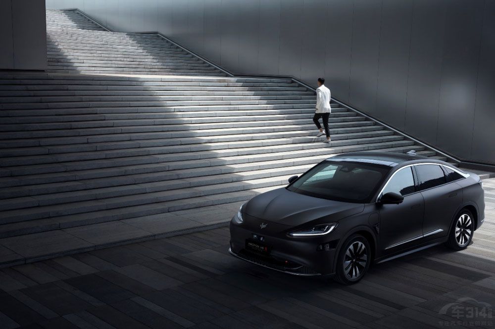 Model 3���Ȱ�����S��С�iP7�������l��