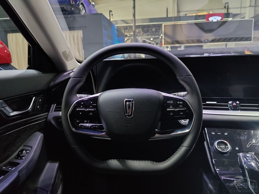 ȫ�µ��������vB70�@C-NCAP���ǰ�ȫ܇