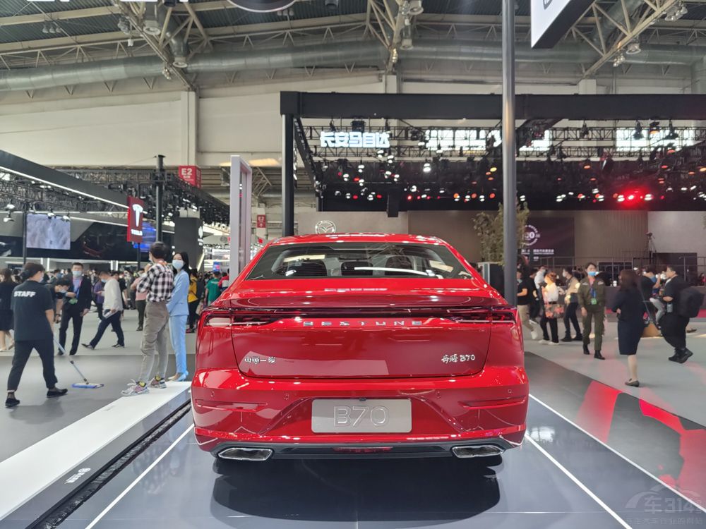 ȫ�µ��������vB70�@C-NCAP���ǰ�ȫ܇