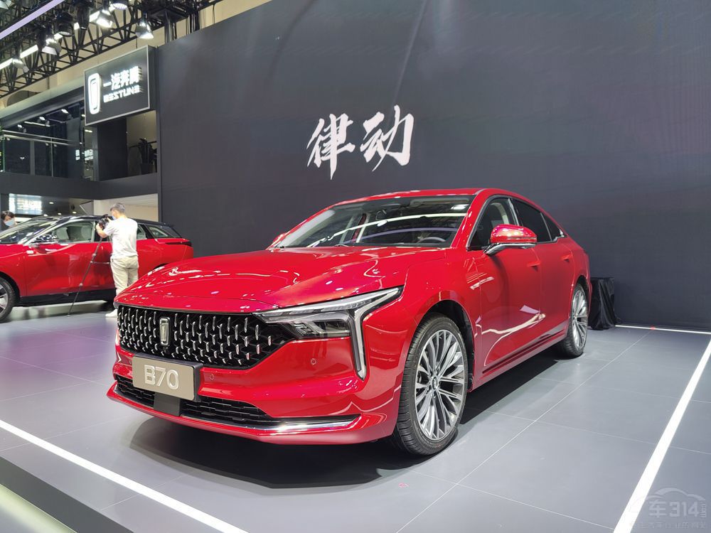 ȫ�µ��������vB70�@C-NCAP���ǰ�ȫ܇