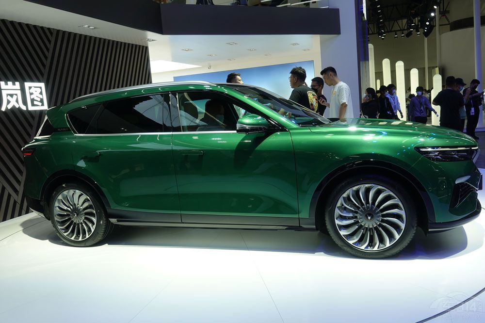 �ɷ���֮�� ����ʽSUV܇�x����߀�Ǎ��D��