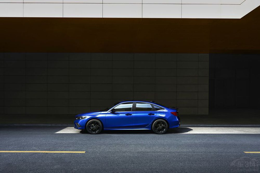 �o�����I��ô�x UNI-V��Ȼ�����ϵ�x��