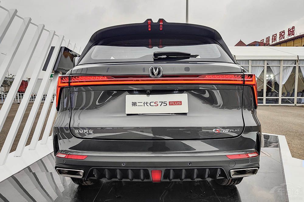 ����H6��(du��)���L(zh��ng)��CS75 PLUS�l(shu��)��(hu��)����һ�I��