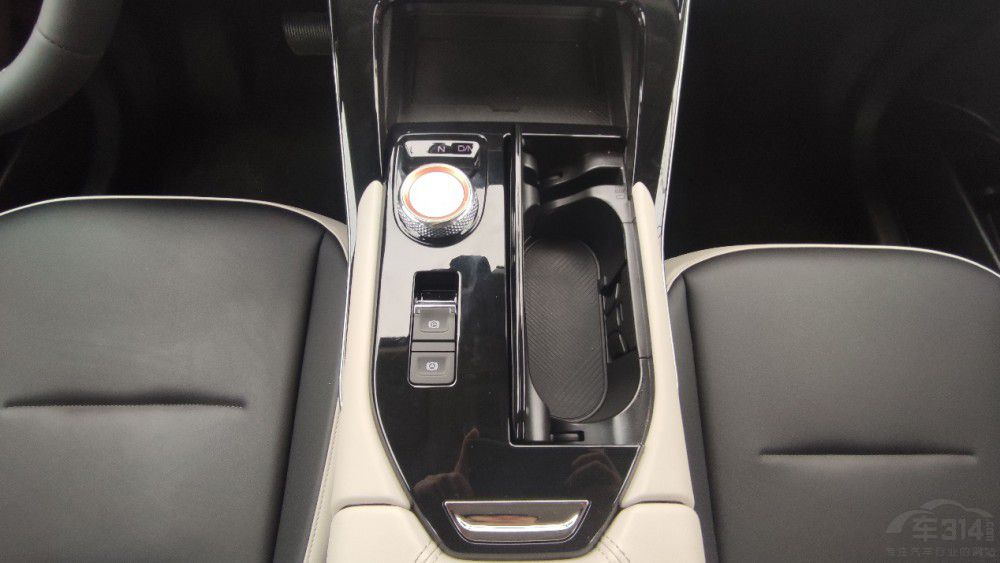 ����H6��(du��)���L(zh��ng)��CS75 PLUS�l(shu��)��(hu��)����һ�I��