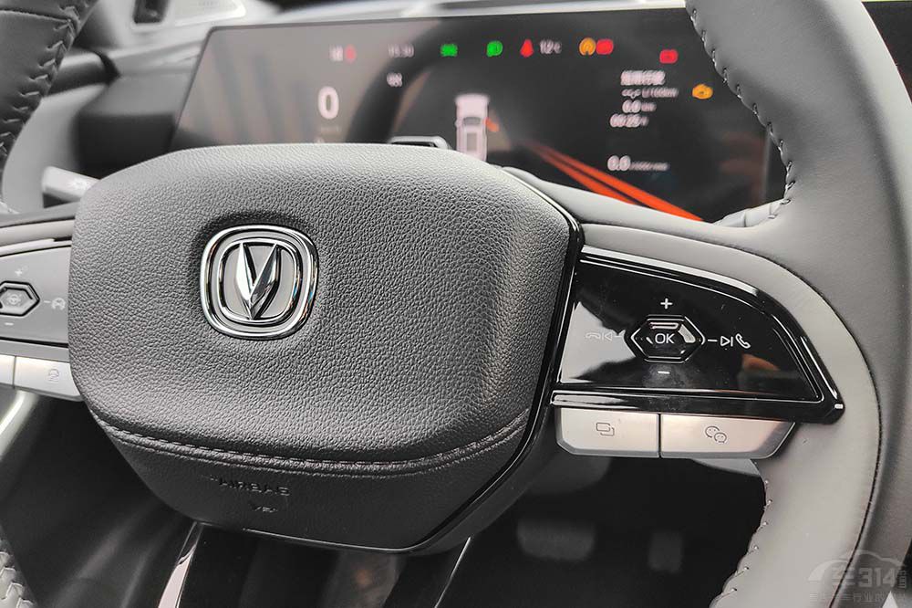 ����H6��(du��)���L(zh��ng)��CS75 PLUS�l(shu��)��(hu��)����һ�I��