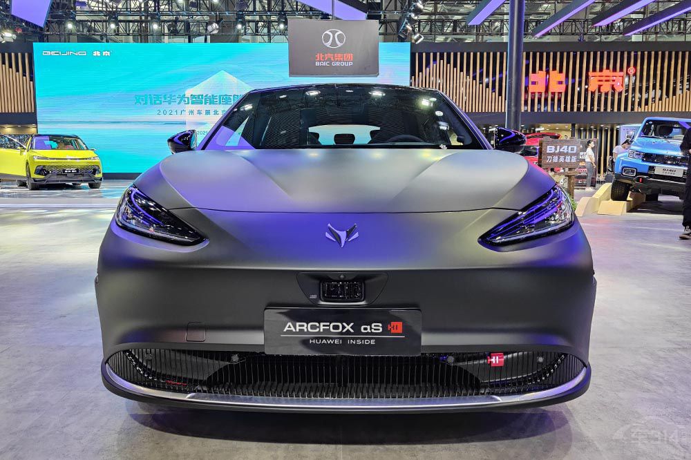 ���갢����S HI��߀�x����˹��Model3����