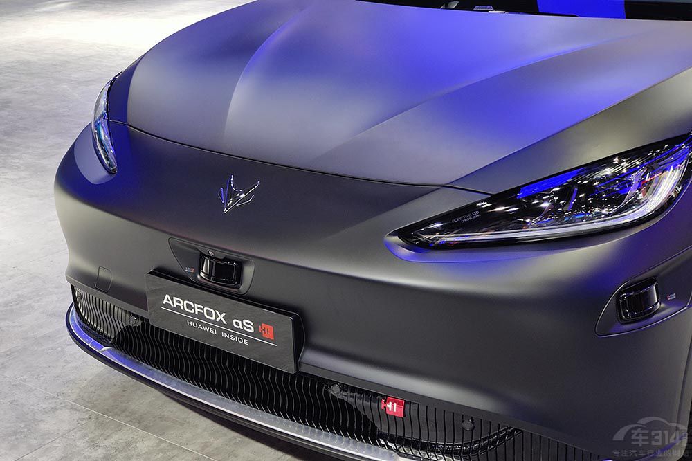 ���갢����S HI��߀�x����˹��Model3����