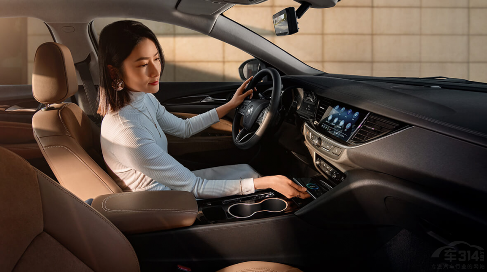 ����f�e�˾����ǡ��и߼�܇����֮������