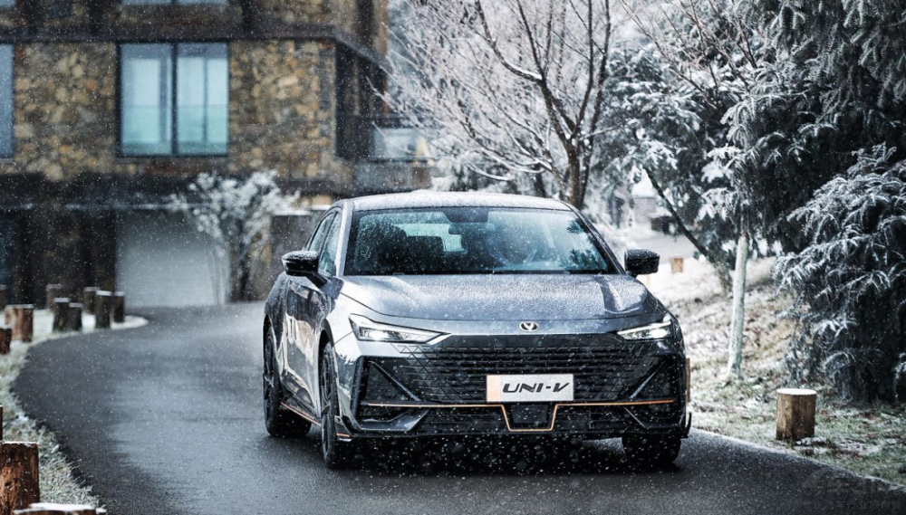 ���ǂ�(g��)��֮�x���L��UNI-V��˼���l������