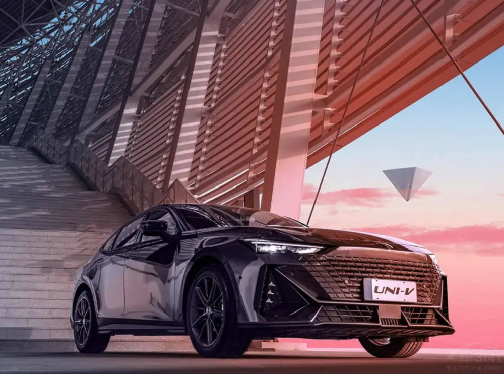 ���ǂ�(g��)��֮�x���L��UNI-V��˼���l������