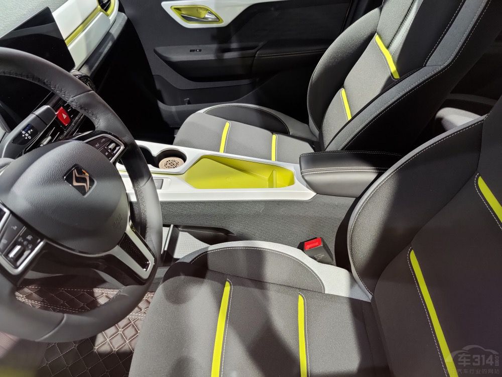 ����܇QQ����ܺ�˼�E10X ���(hu��)�x���l(shu��)��