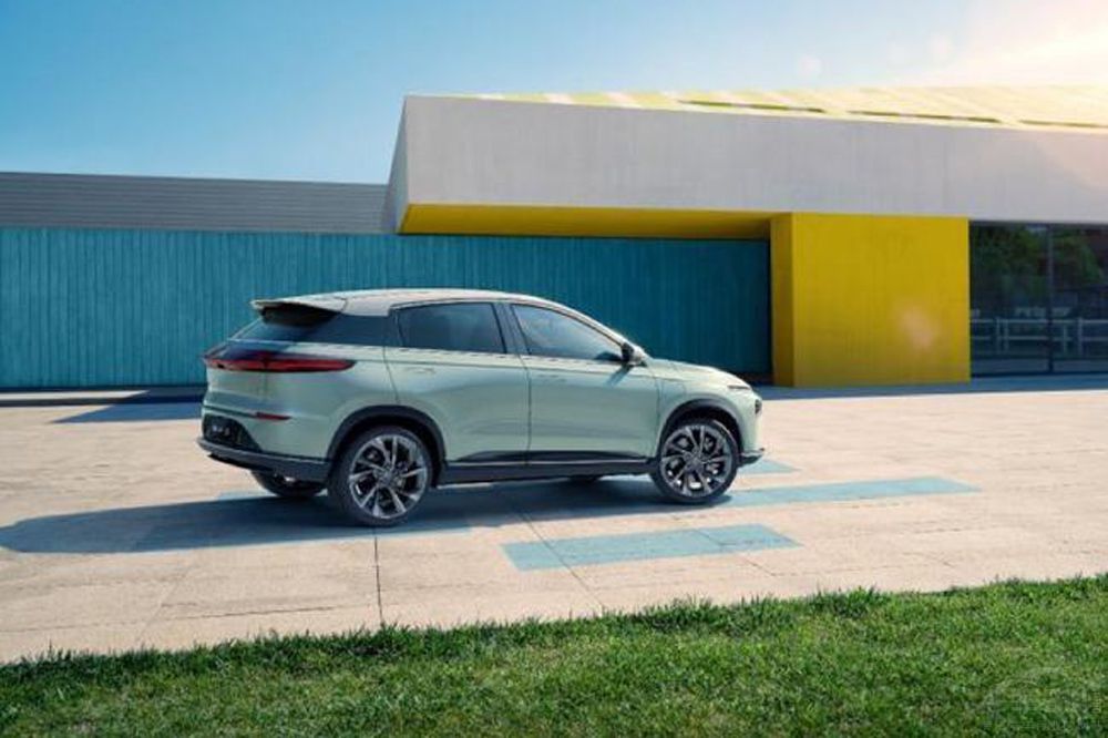 С�iG3i���ȱȁ���ԪPLUS �l�ă�(y��u)�����@��