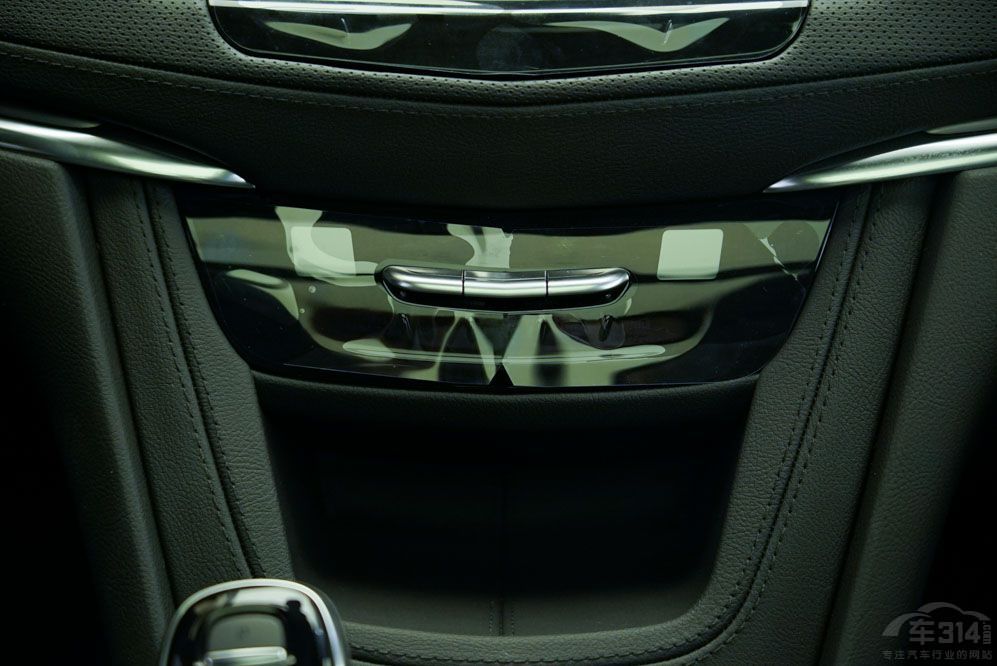 �֠���XC60��(du��)�ȄP������XT5 �����]����