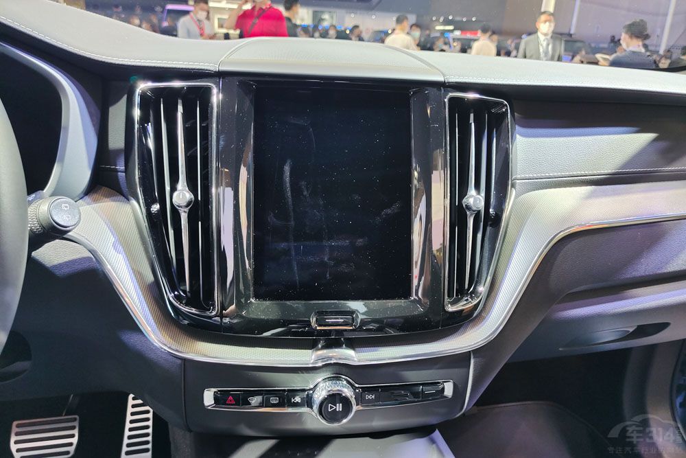 �֠���XC60��(du��)�ȄP������XT5 �����]����