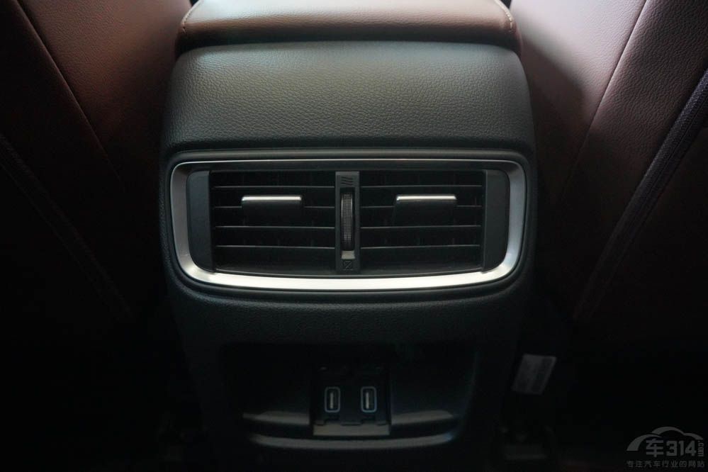 ��ϵ�c���W���A���Q XC40��CR-V��ô�x��