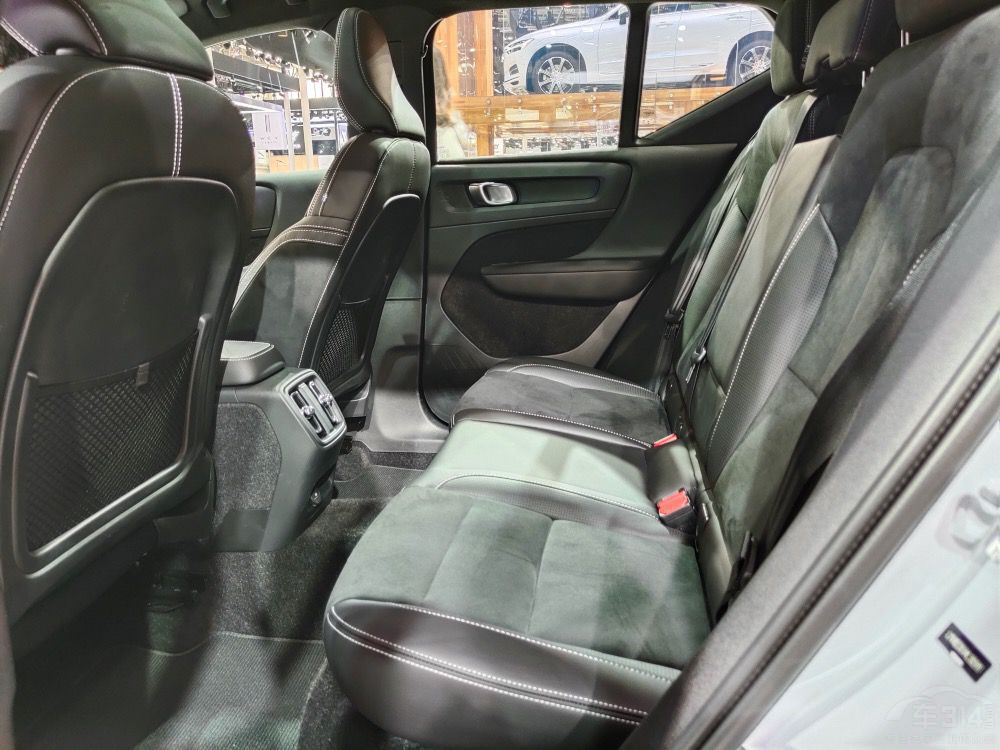 ��ϵ�c���W���A���Q XC40��CR-V��ô�x��