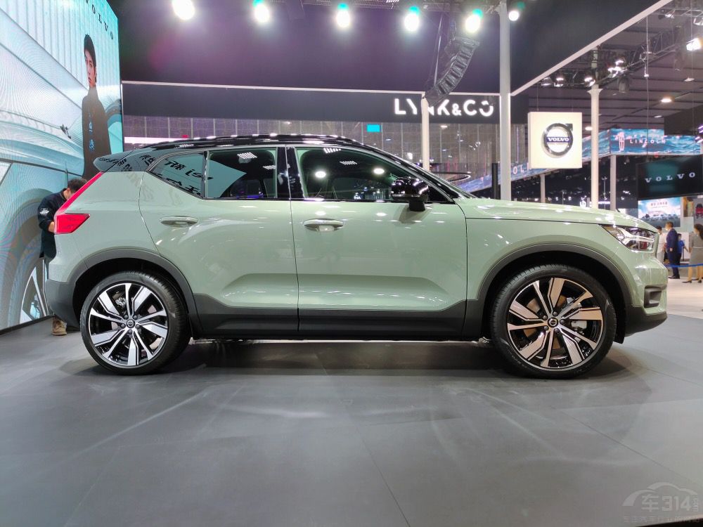 ��ϵ�c���W���A���Q XC40��CR-V��ô�x��