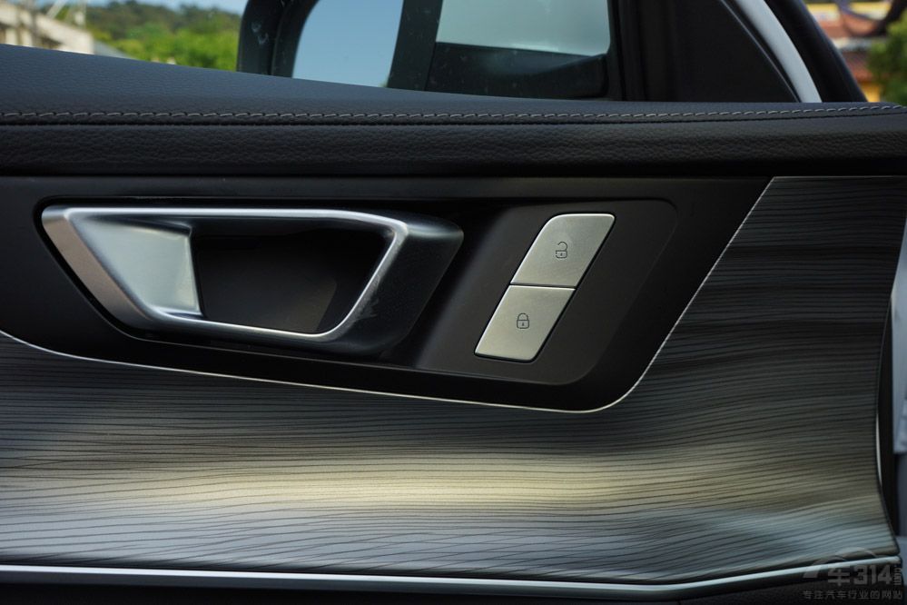 ��8 PLUS�H�ie+�����L���W��Z6 iDD ��