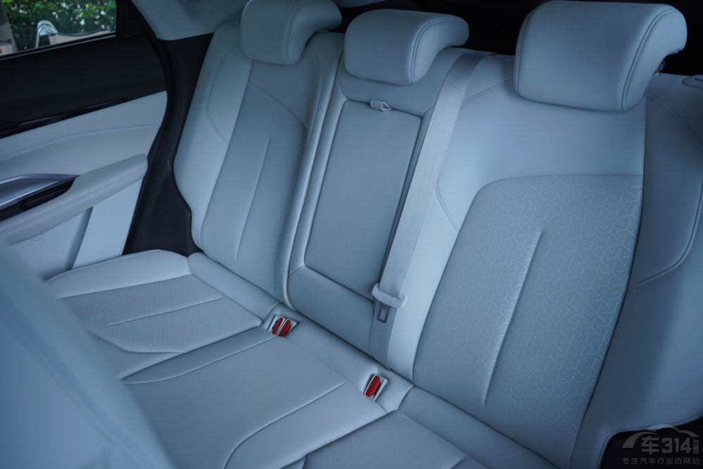 ���ϻ��SUV �W��Z6 iDD������Pro DM-i