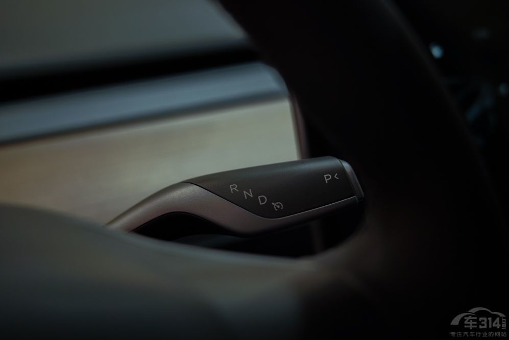 ������Model3�l��ֵ���I���@�����еñ�