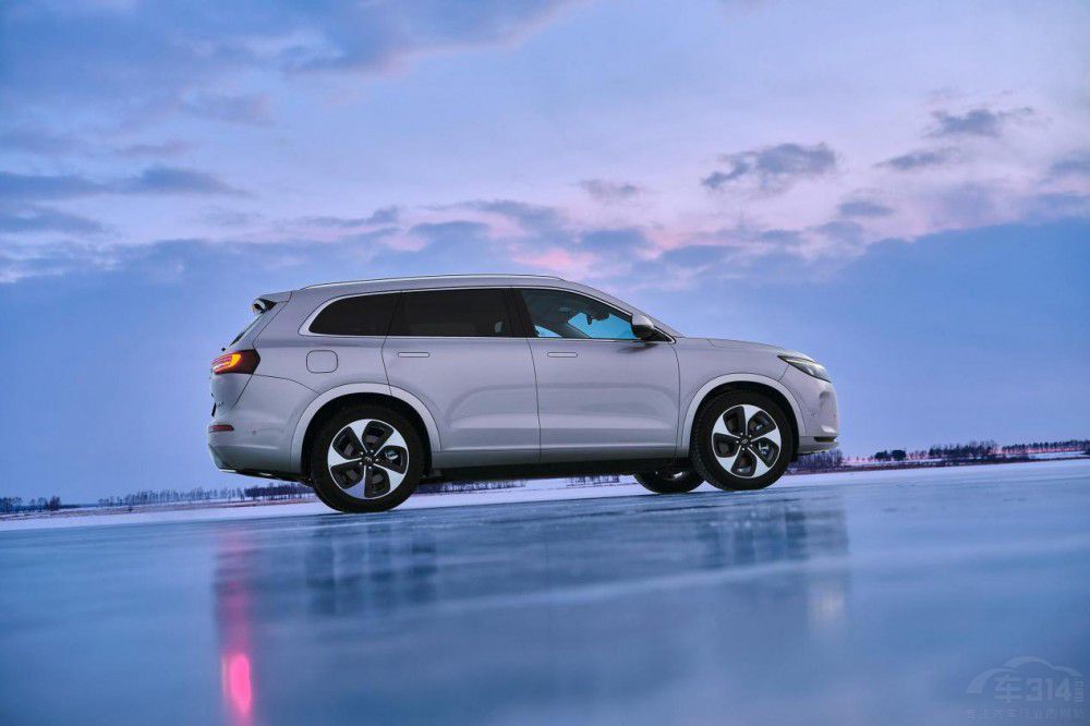 AITO����M7�͸���̽�U(xi��n)�ߑ�(y��ng)ԓ��ô�x����